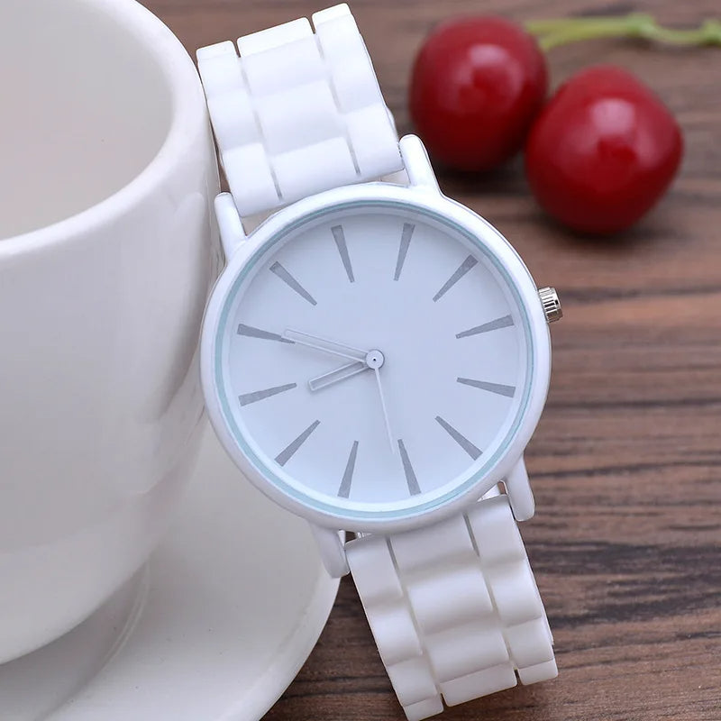 Zara - Modern watch with minimalist dial and comfortable strap