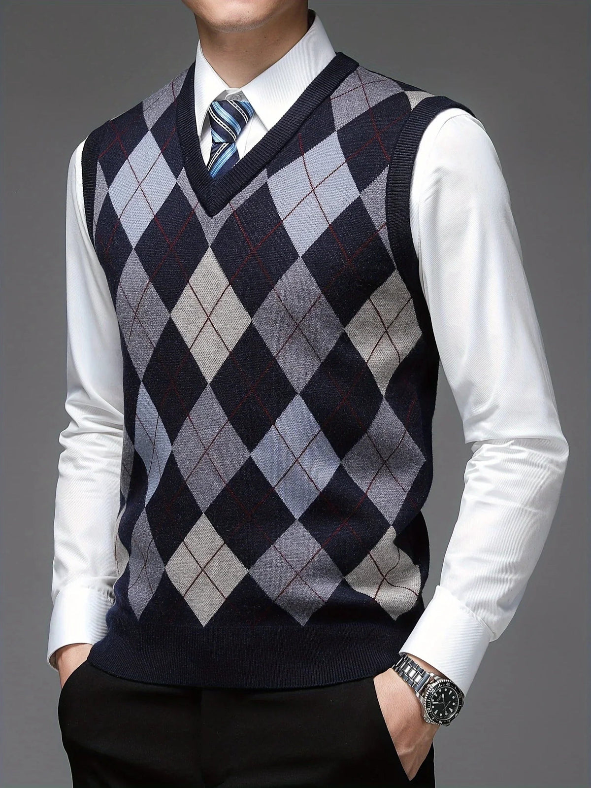 ArgyleVest – Sleeveless V-Neck Knit Pullover with Geometric Argyle Pattern
