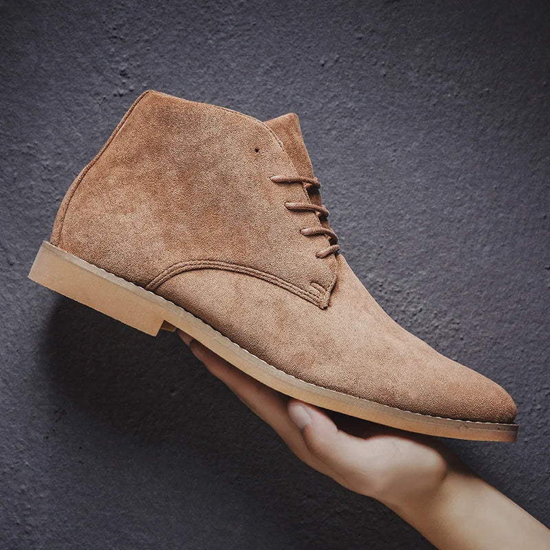 Aron - Classic boots with lace-up design