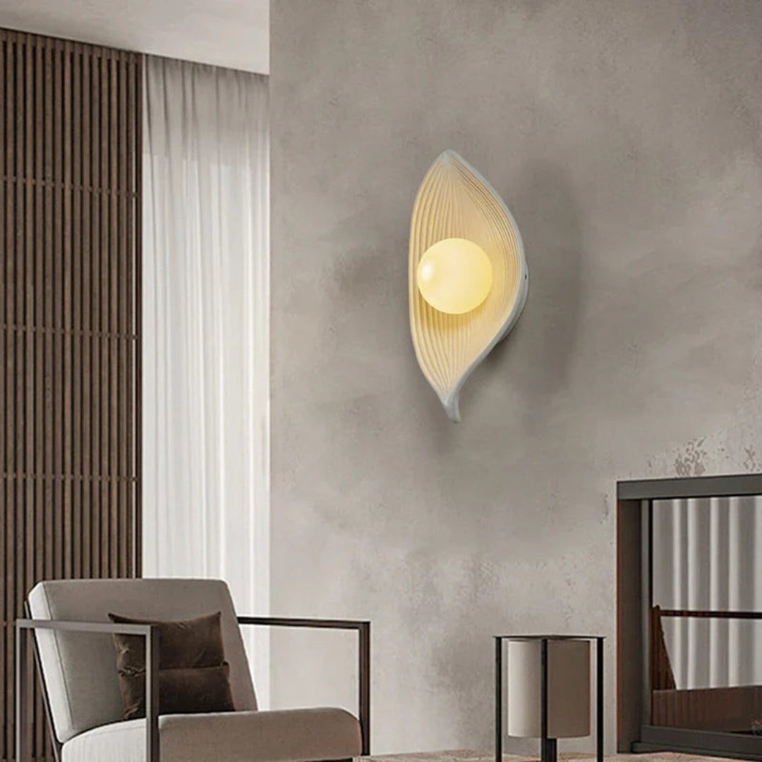 LeafGlow - Nature-inspired LED wall lamp for a soothing atmosphere