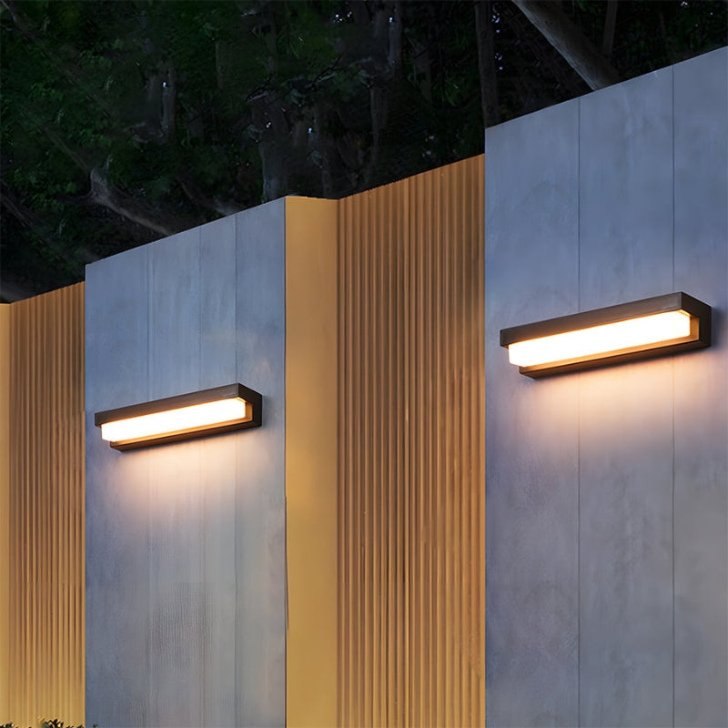BrightLine – Rectangular Outdoor Wall Lamp with Sleek Design