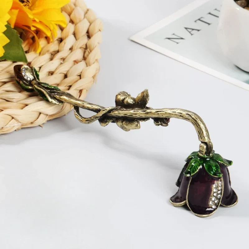 BloomSnuffer - Candle Snuffer With Floral Motifs