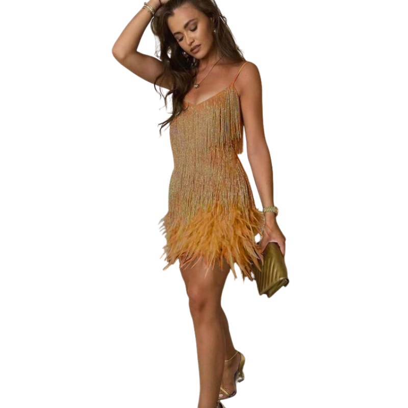 Anna – Rochie de cocktail albă elegantă cu franjuri și finisaj cu pene