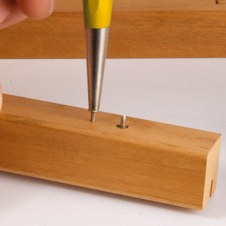 BaseGuard - Non-marking skirting board nail for a professional finish