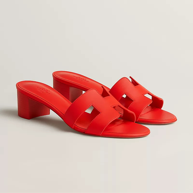 Sandali da donna con tacco quadrato e design slip-on