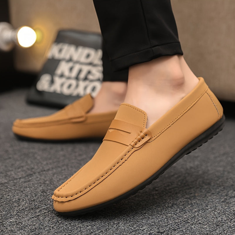 Lucas - Pružné slip-on boty s jemnými detaily