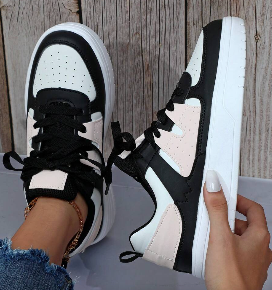 Valeen - Lightweight Sneakers with a Cute Pastel Palette