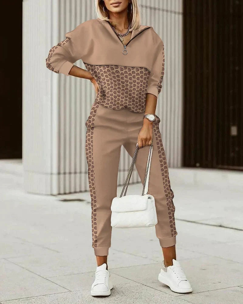 Chloe - Set stilat de hanorac în carouri și pantaloni jogger cu fermoar la gât