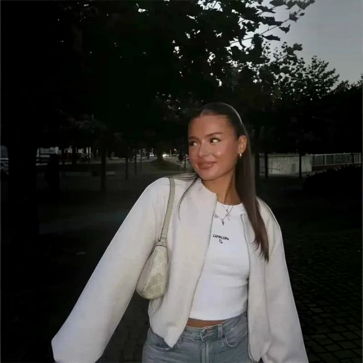 Velmara – Structured Jacket with Balloon Sleeves