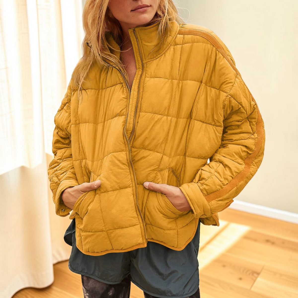 Collaris - Quilted Puffer Jacket with Loose Fit and High Collar
