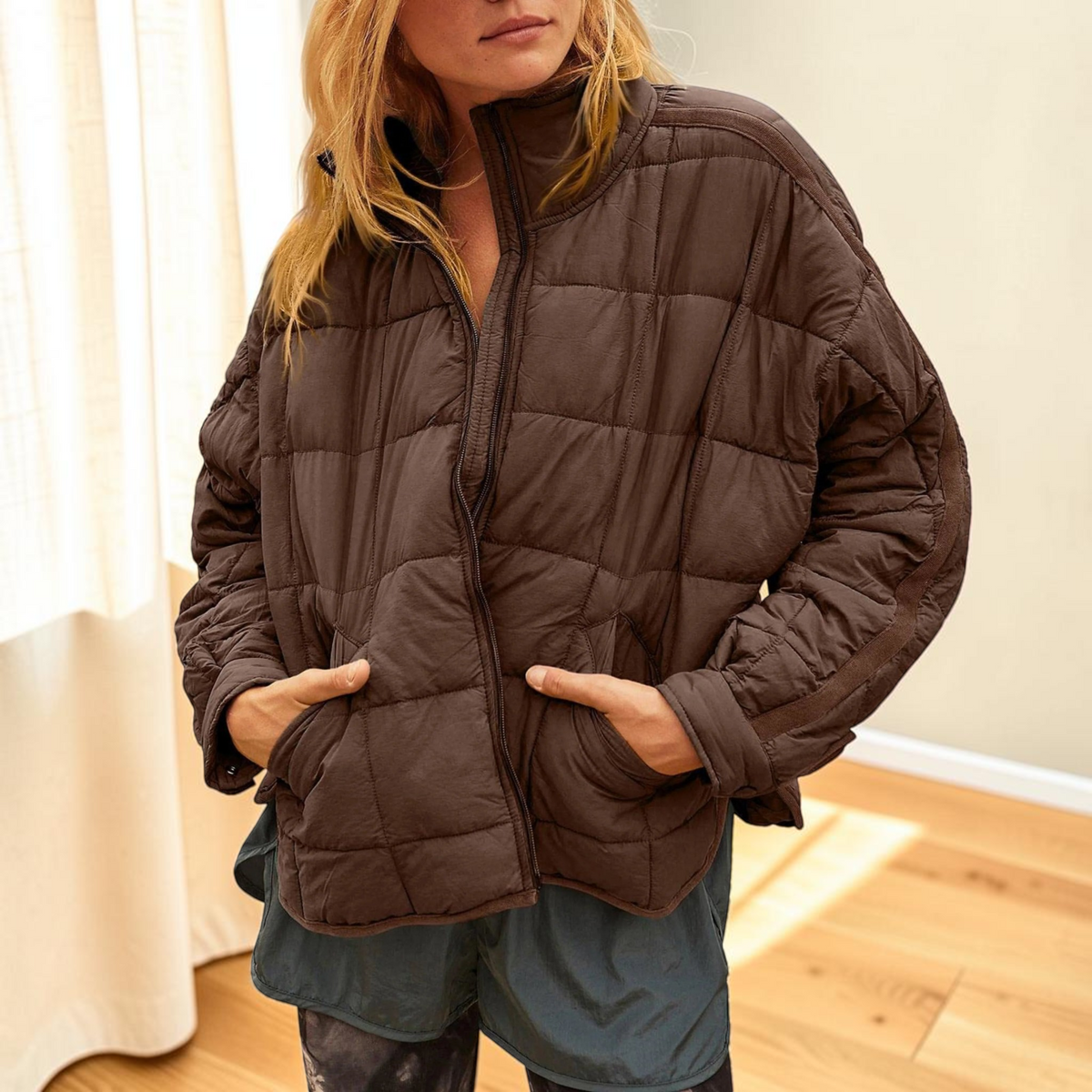 Collaris - Quilted Puffer Jacket with Loose Fit and High Collar