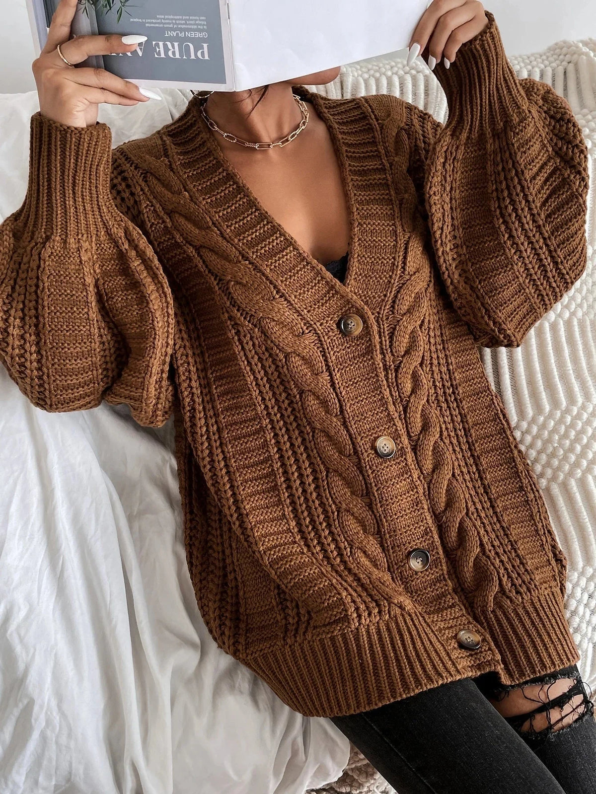Braidley - V-Neck Cardigan with Braided Pattern
