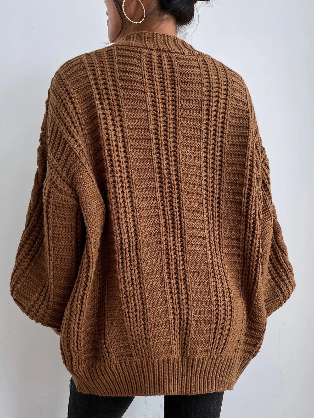 Braidley - V-Neck Cardigan with Braided Pattern