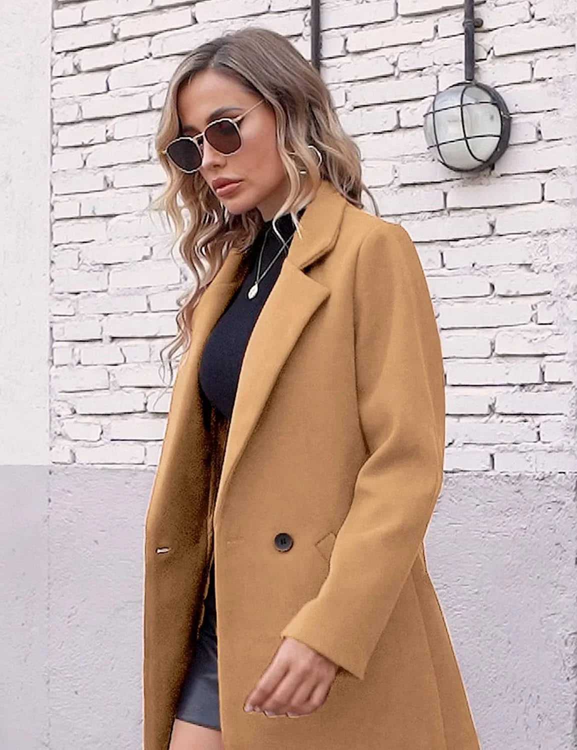 Avelqessa – Long Double-Breasted Coat with Notched Lapels