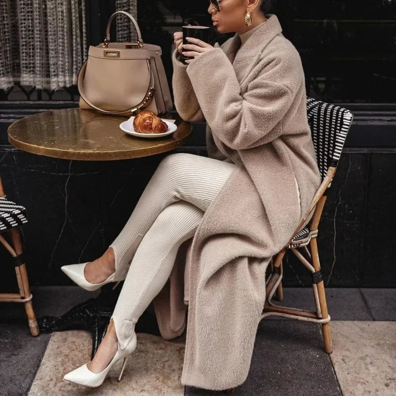 Calvessa – Gabardina cintada com gola de lapela
