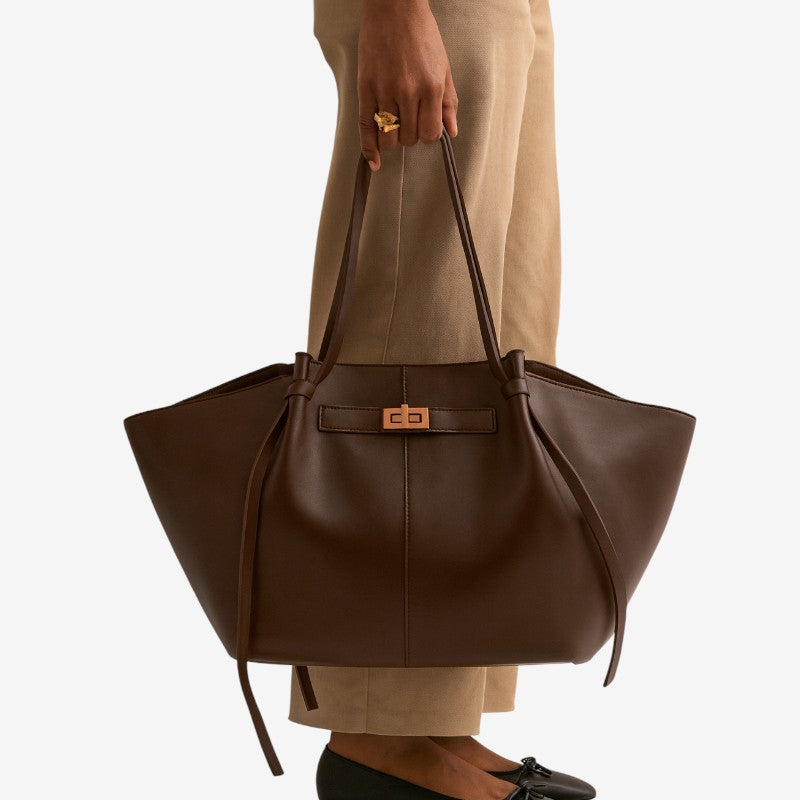 Selena – Handtas met Verstelbare Bandjes en Gespdesign