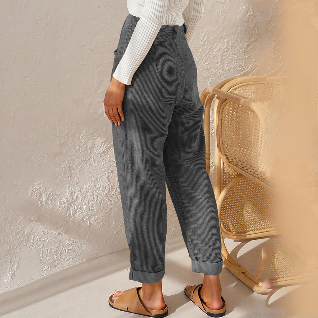 Annika - Relaxed corduroy pants with high waist and pockets