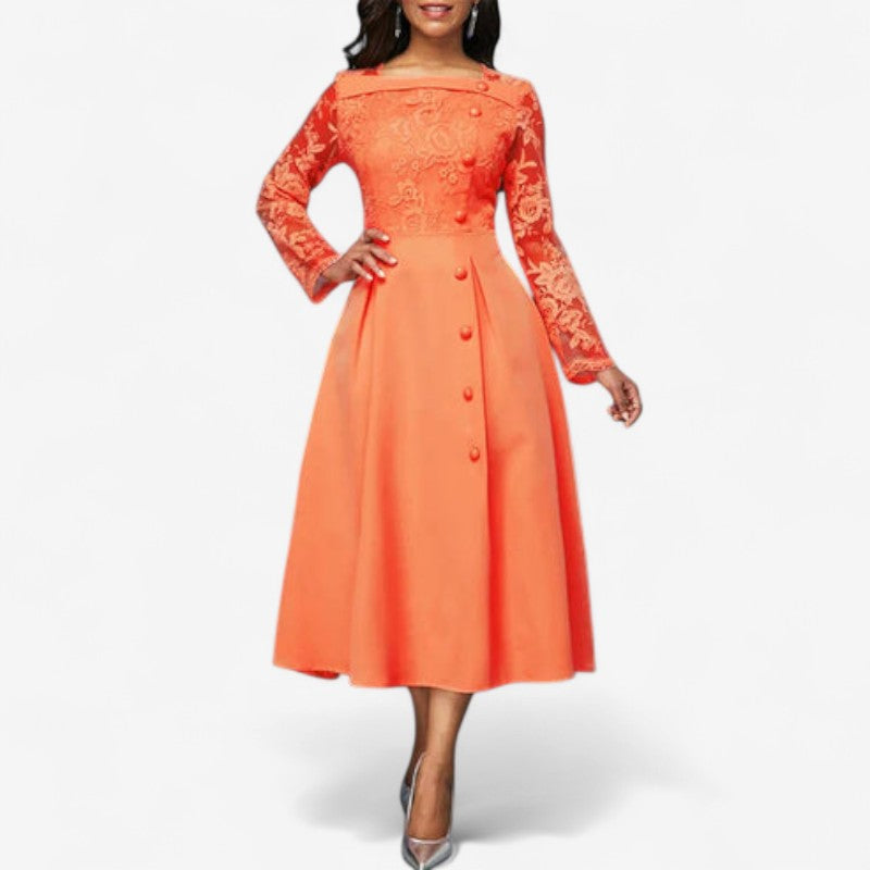 Julia – Robe midi à encolure carrée et manches longues en dentelle