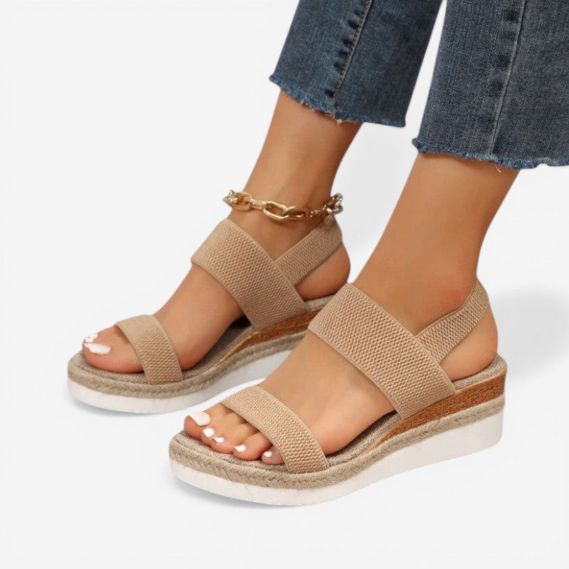 Women’s Chunky Sole Strap Sandals with Open Toe Design