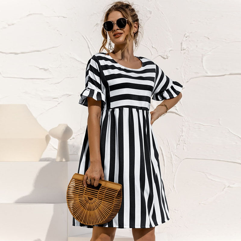 Elowen - Robe midi élégante à manches courtes et encolure ronde