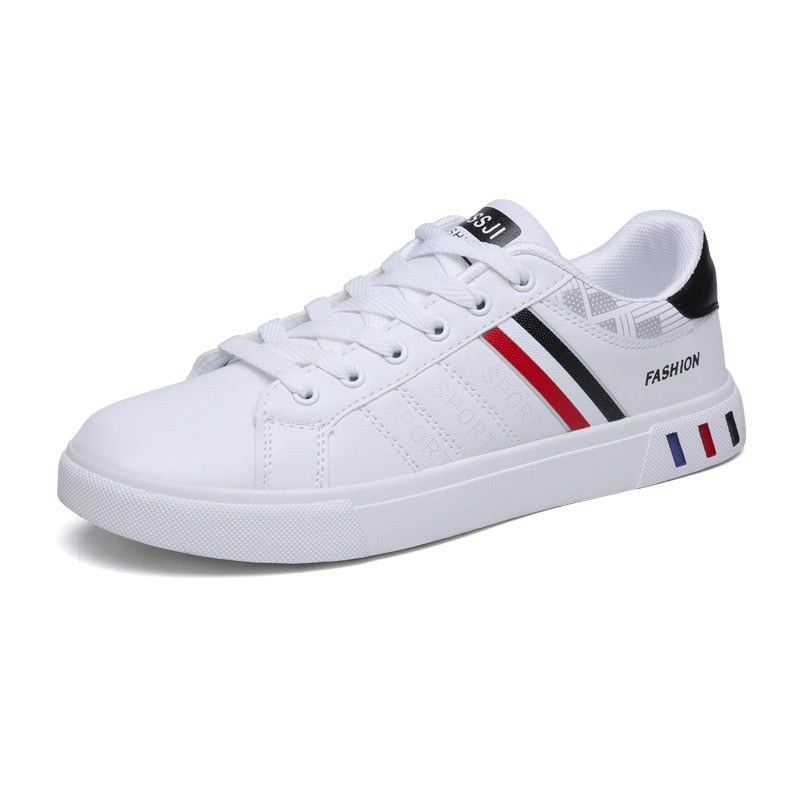 Sean – Strakke sneakers met stoere sportieve randen en opvallende hak