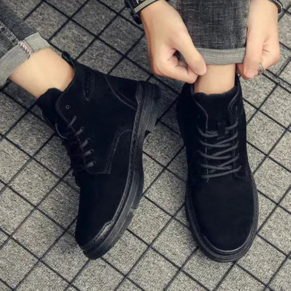 Max - Durable and comfortable shoes with padded support