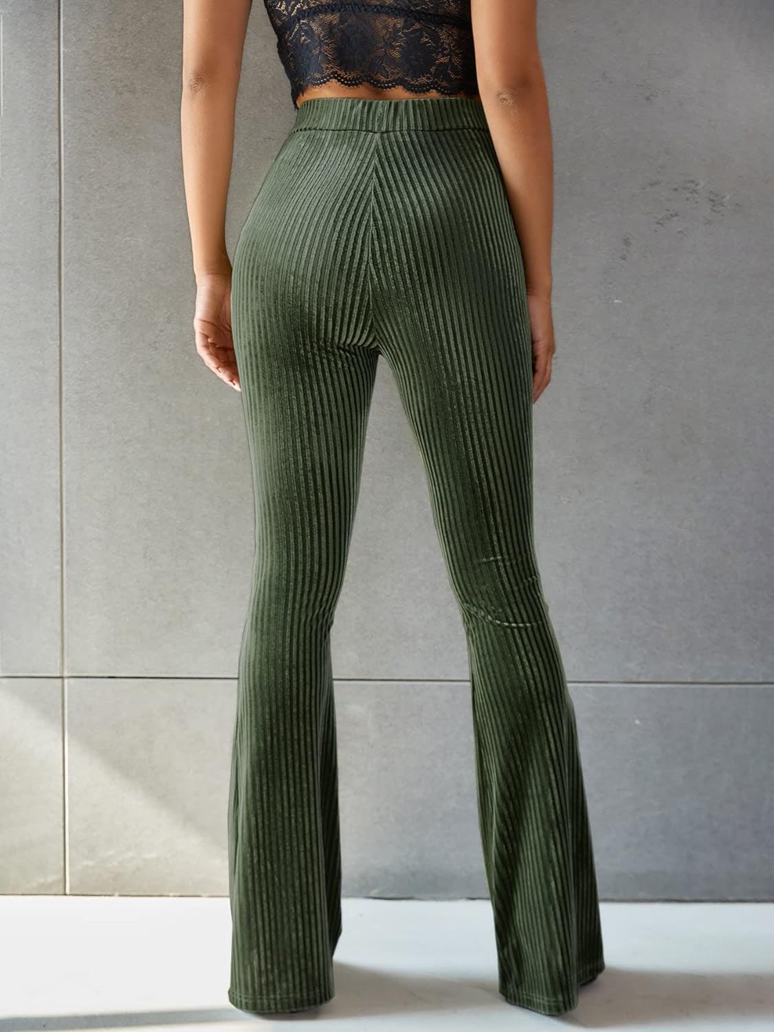 Sophia - High-waisted ribbed corduroy flared pants with stretch