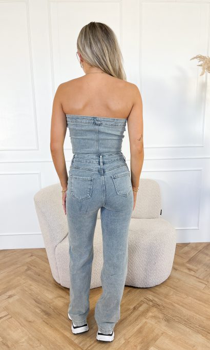 Cecillia - Combinaison tendance avec épaules dénudées