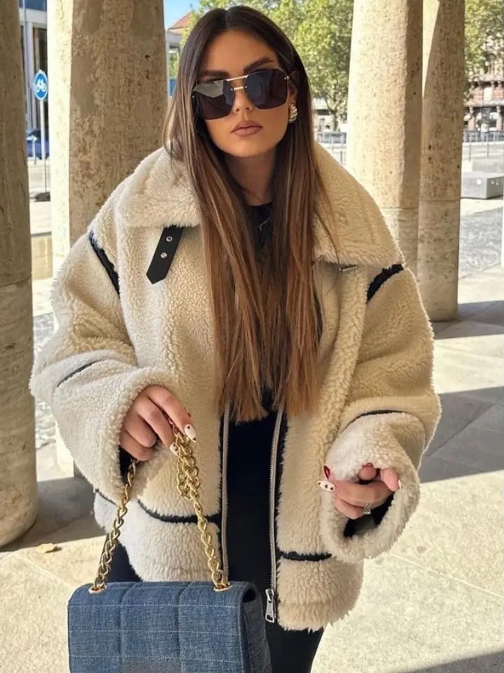 Naomi - Versatile Teddy Coat for Modern Fashion