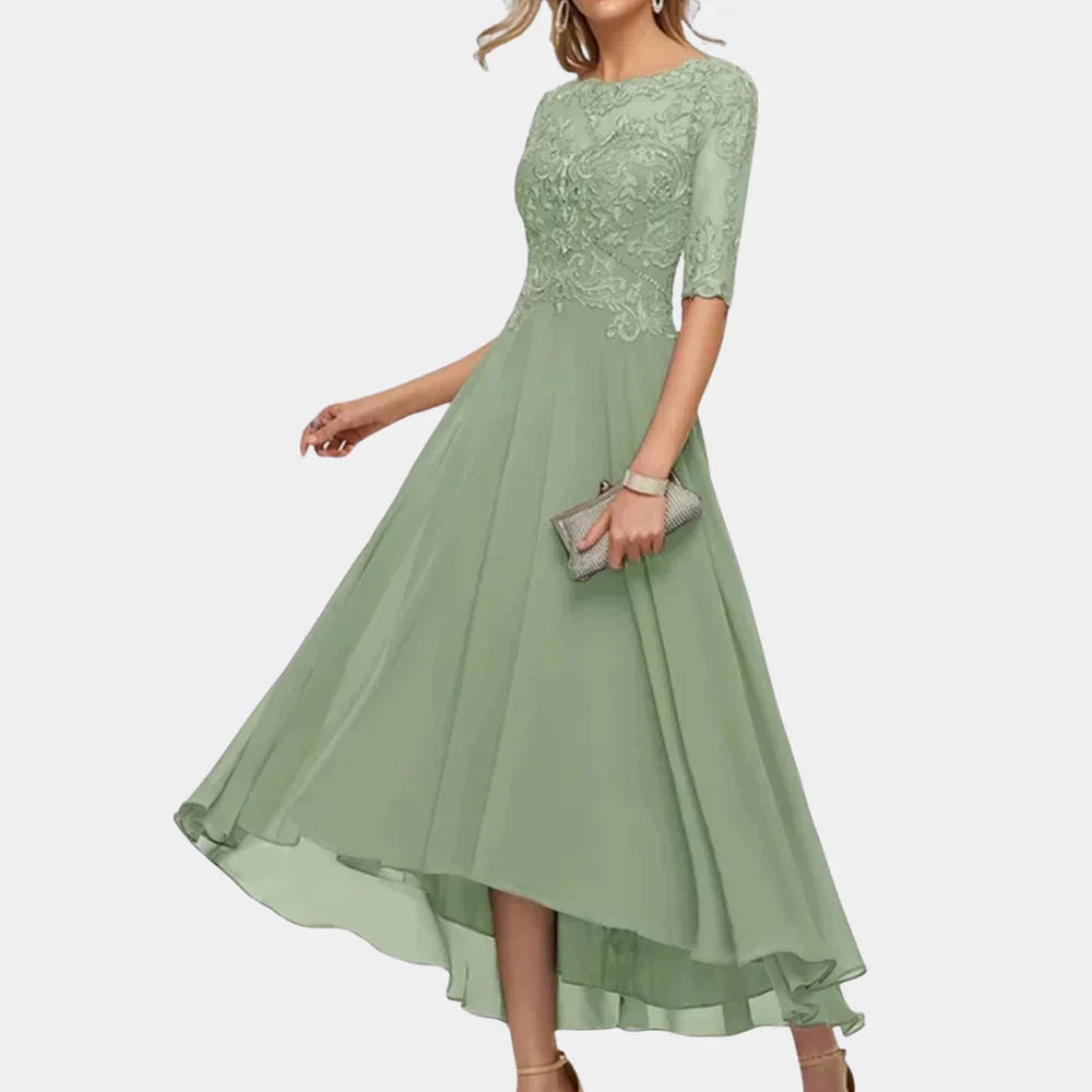 Bela– Rochie elegantă cu mâneci trei sferturi, detalii din dantelă și fustă fluidă