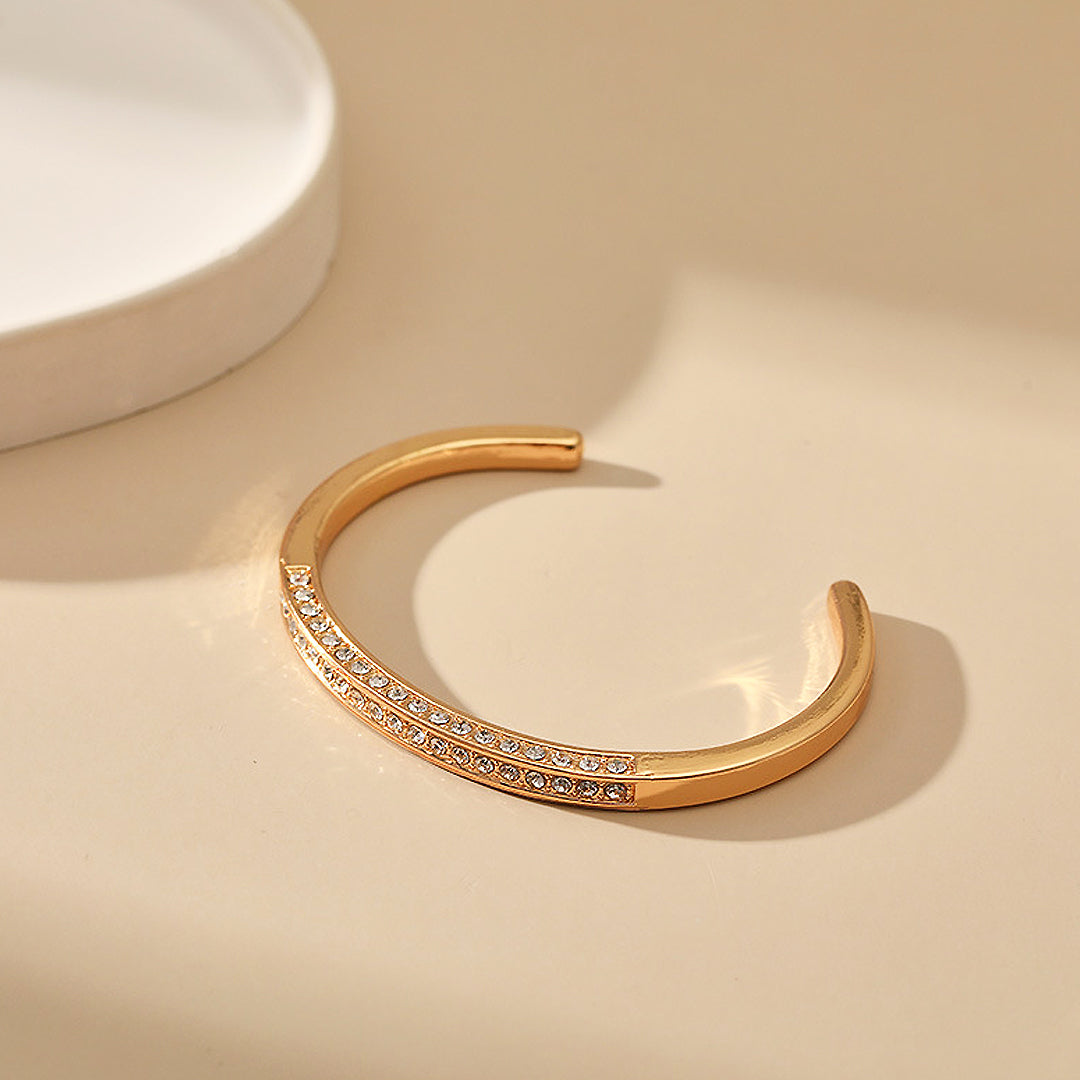 Luna - Elegantní náramek s třpytivými kamínky pro rafinovaný vzhled