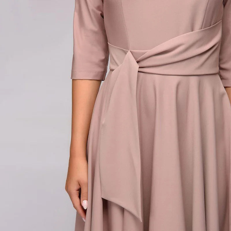 Grace|Elegantní midi šaty s lichotivým střihem a páskem v pase