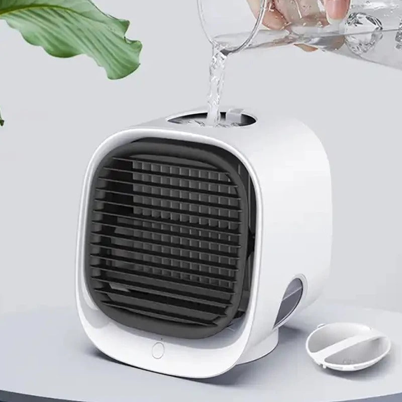 Hordozható hűtőventilátor állítható sebességgel és vízhűtéssel
