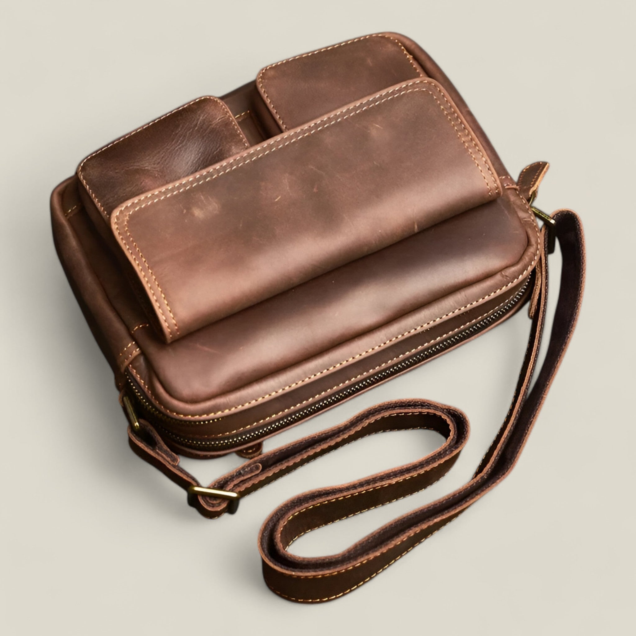 David - Elegáns vintage válltáska tágas kialakítással és stílusos kivitelezéssel