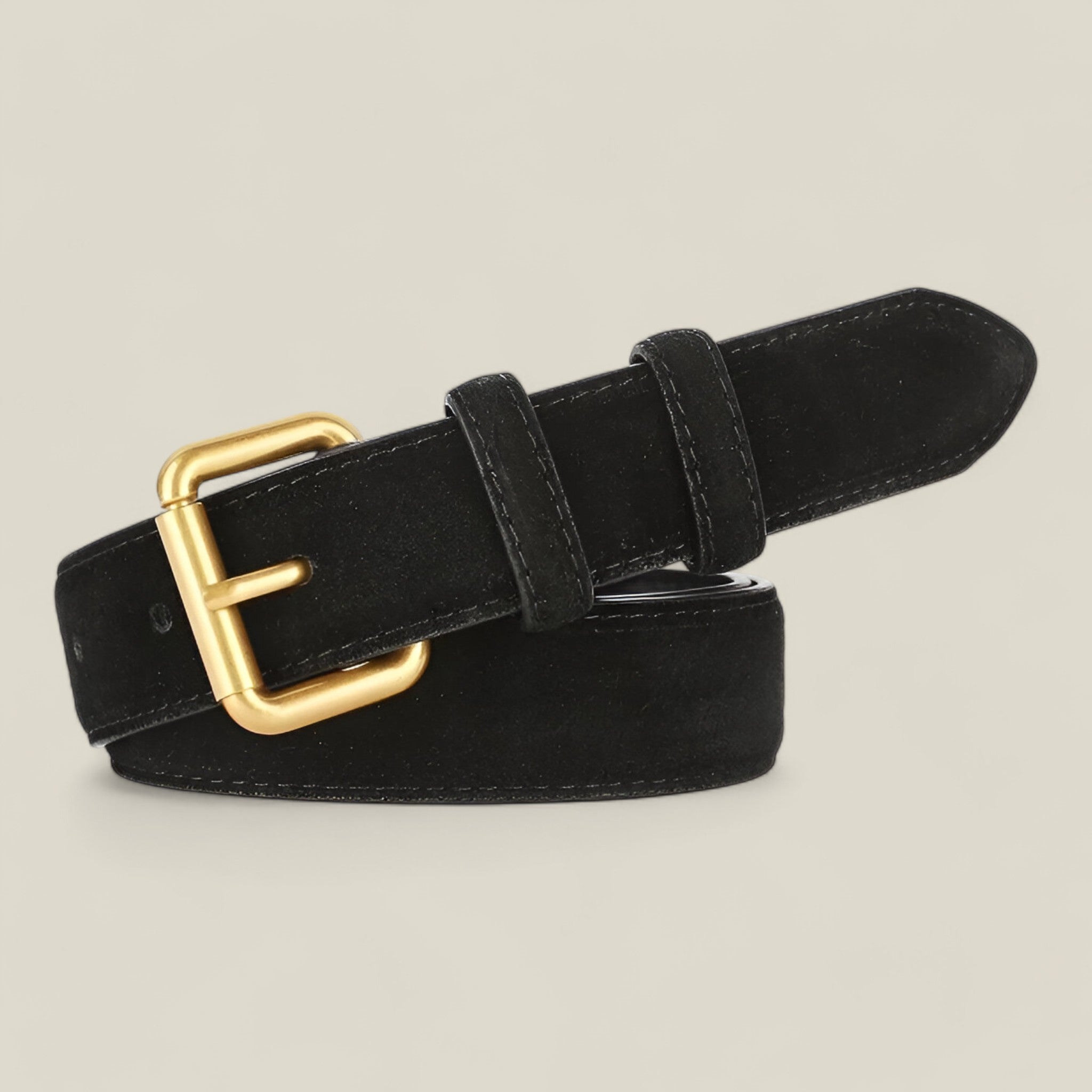 Bella - Elegant belt with a stylish buckle and versatile design