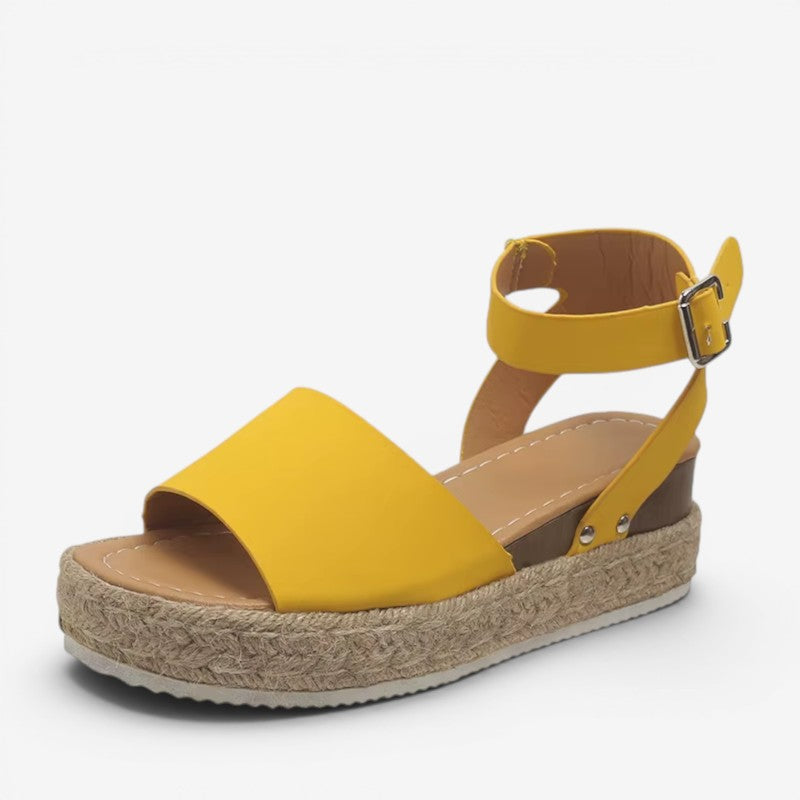 Sandali con tacco largo e cinturino da donna