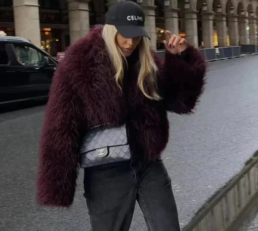 Mila - Bunda s dlouhými rukávy, silnou kožešinovou podšívkou a ležérní elegancí