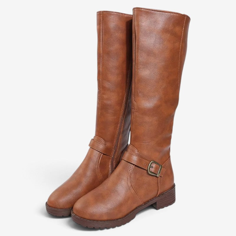 Calveria – Wide-Toe Boots with Arch Design