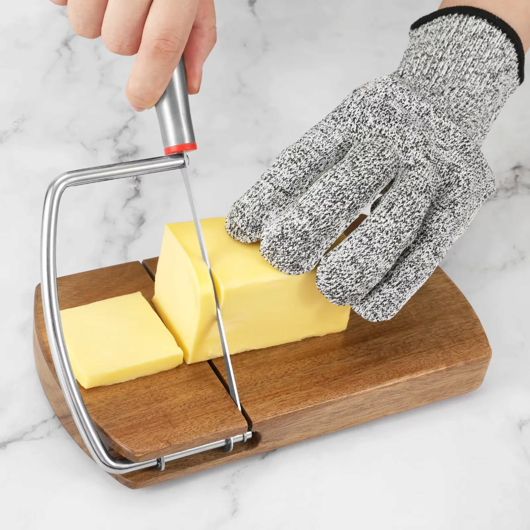 Affettatrice per formaggio CheeseCraft – con meccanismo di taglio a filo