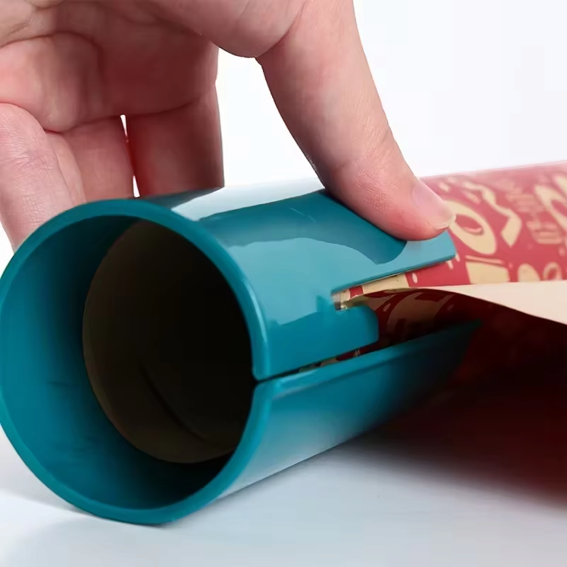 WrapSlice – cortador de papel de regalo con cuchilla integrada y bisagra flexible para sujetar el papel