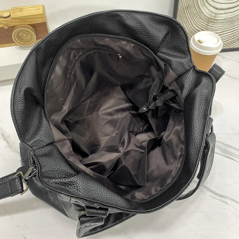 Althea – Borsa capiente con design snello e elegante