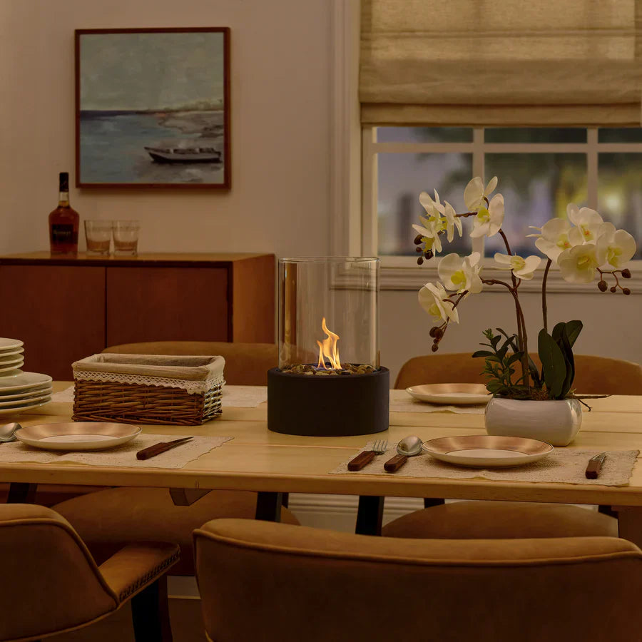 LumiFlame – Cheminée de table portable et épurée avec cylindre en verre pour une chaleur moderne