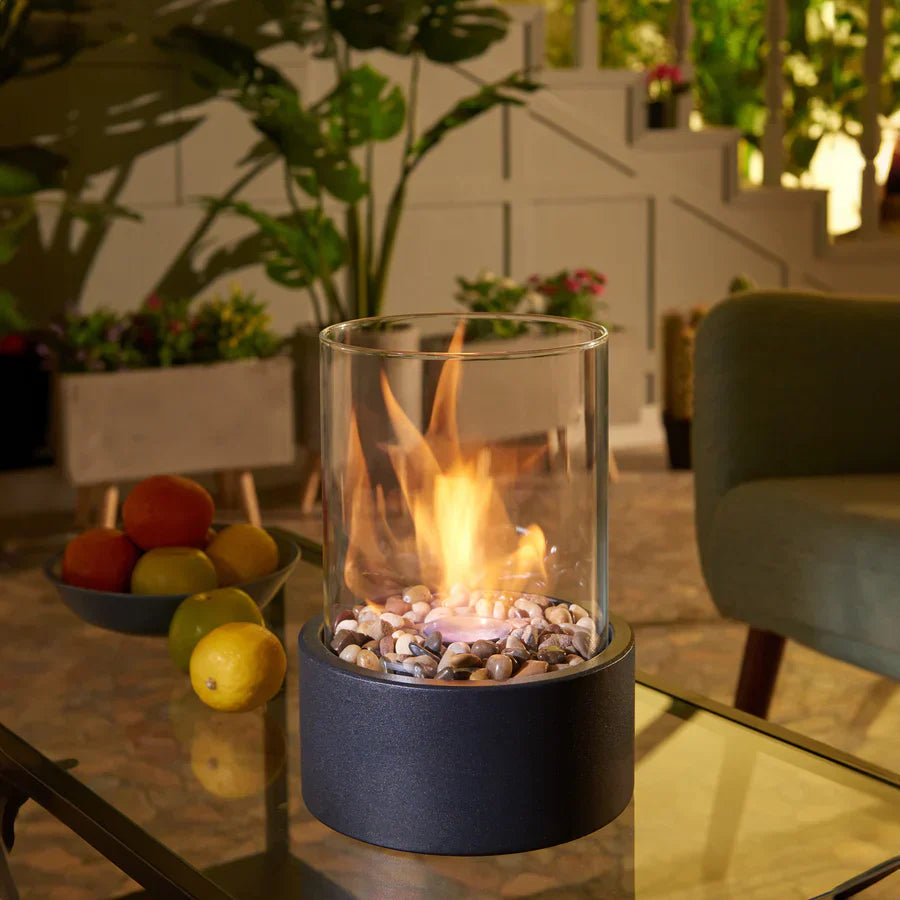 LumiFlame – Cheminée de table portable et épurée avec cylindre en verre pour une chaleur moderne