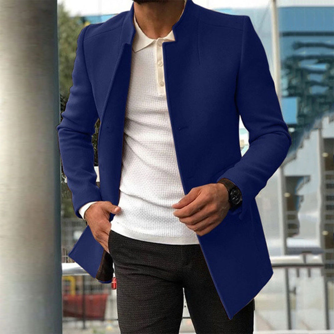 Noah - Moderní kabát bez límce s elegantním střihem a zapínáním na knoflíky