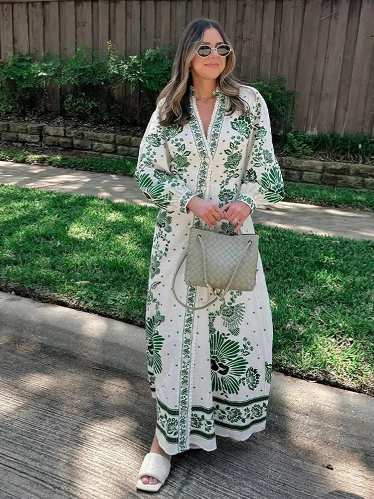 Mariah – Trendy V-neck maxi dress with long sleeves and waist band