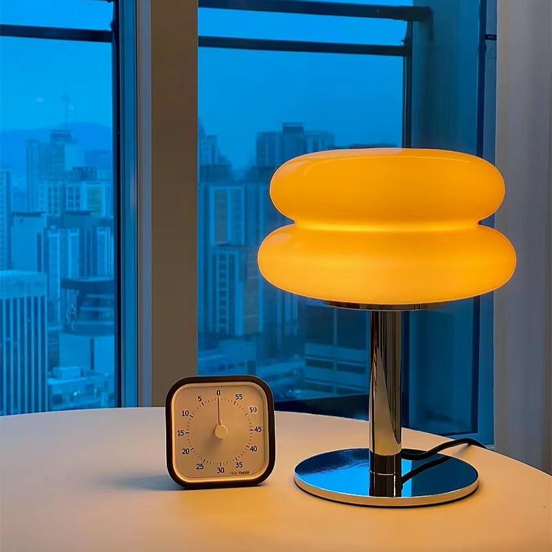 MiraCloud - Retro-inspired table lamp with a soft, cloud-like glow