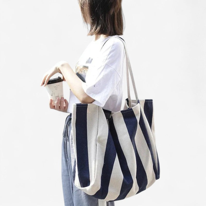 Abigail – One-Compartment Handbag with Stripe Pattern