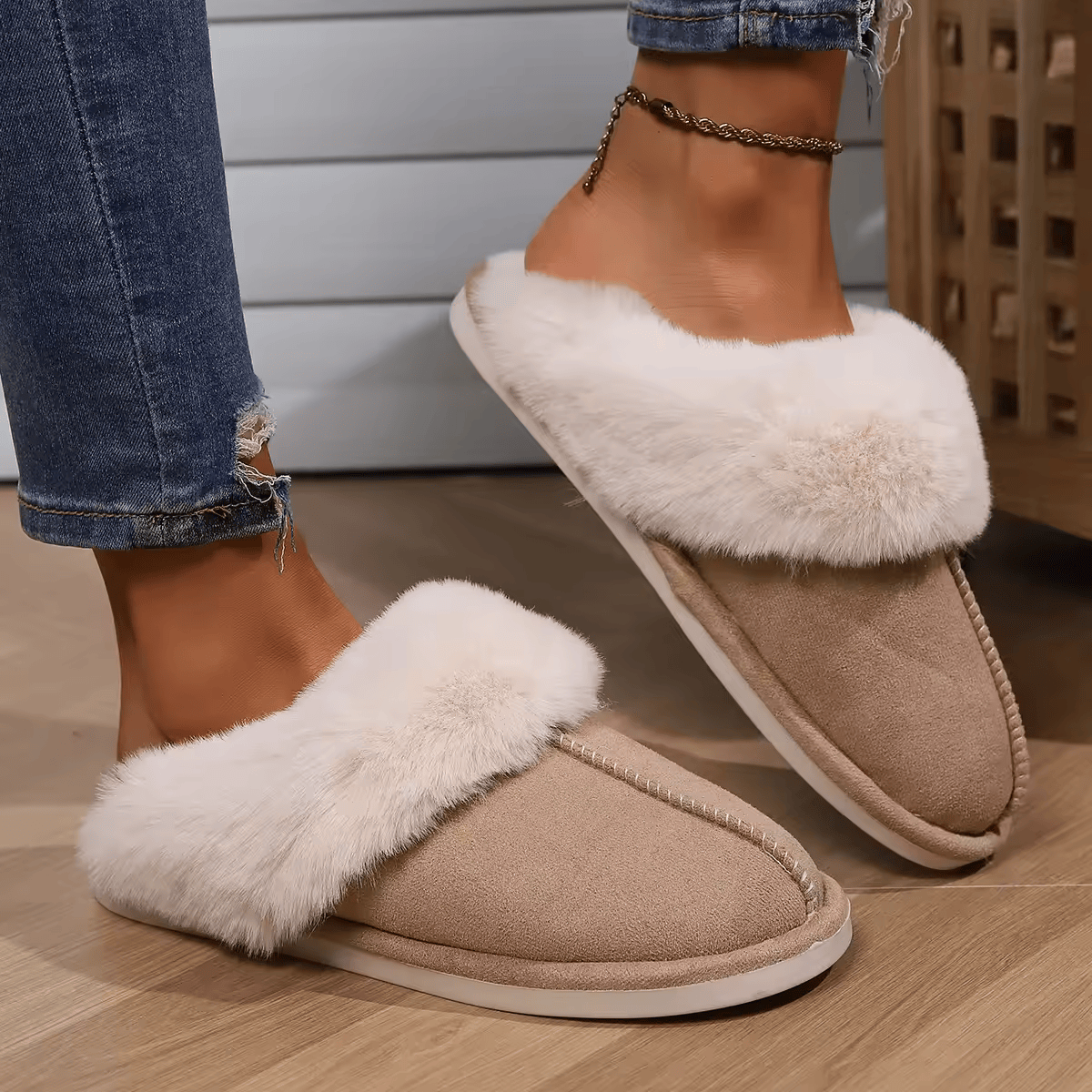 Lena - Chaussons chauds en fausse fourrure avec semelle antidérapante pour le confort