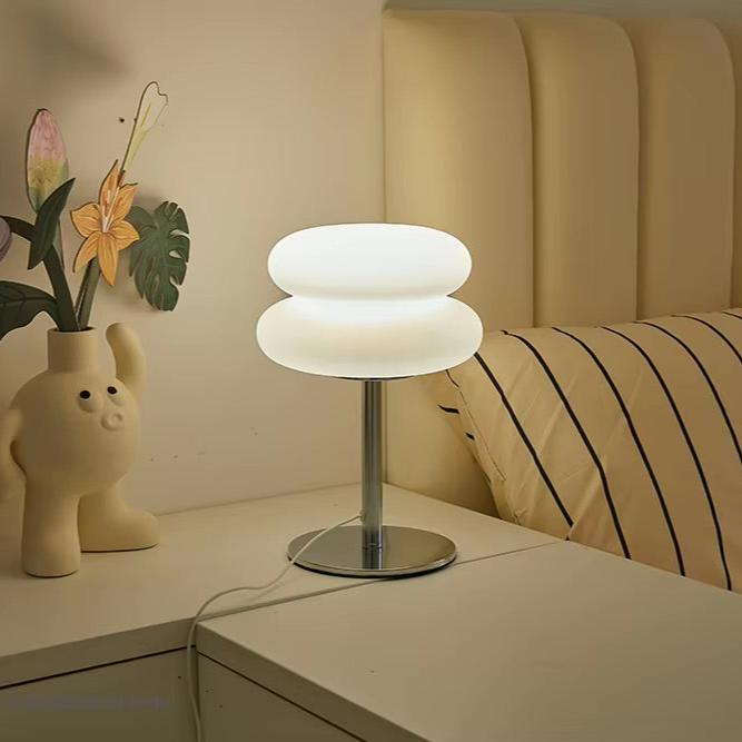 MiraCloud - Retro-inspired table lamp with a soft, cloud-like glow