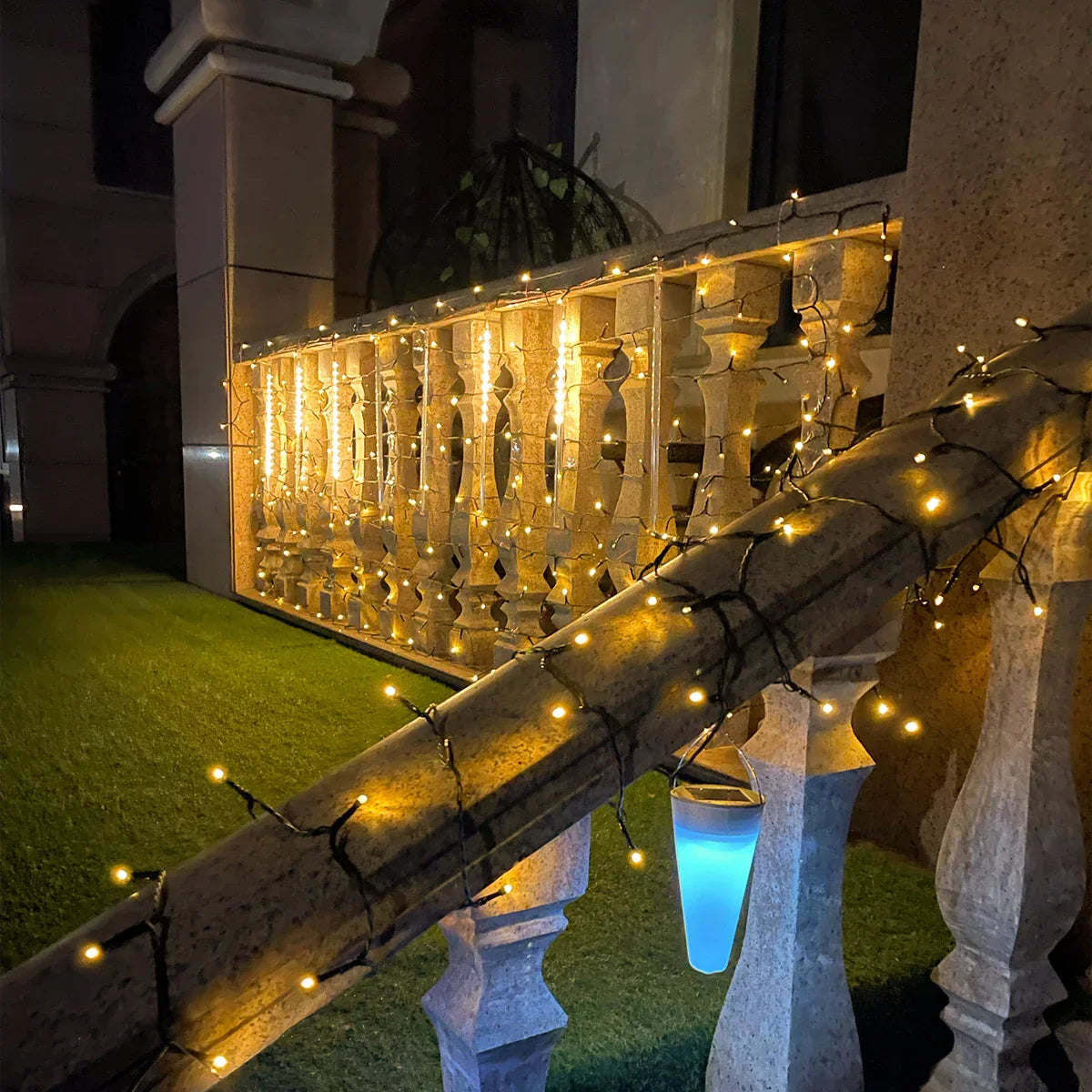 FestiveGlow - Guirlandes LED étanches pour éclairage extérieur